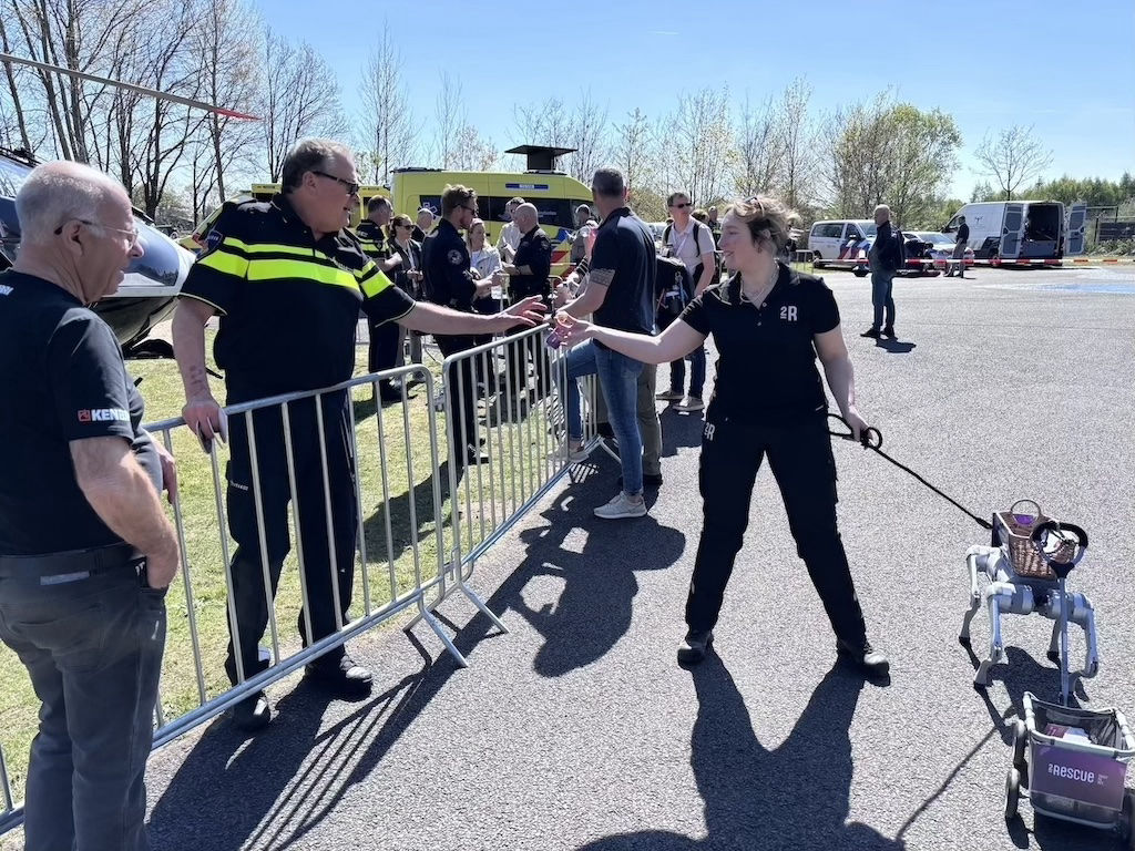 Robothond huren kopen lenen